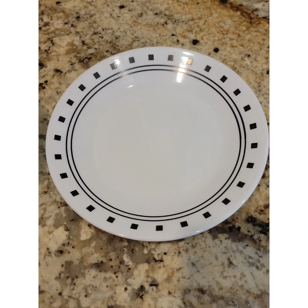 Corelle City Block Bread & Butter Dessert Plates Black & White 6 3/4